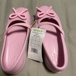 NWT Girls Lina bow crocs size 12